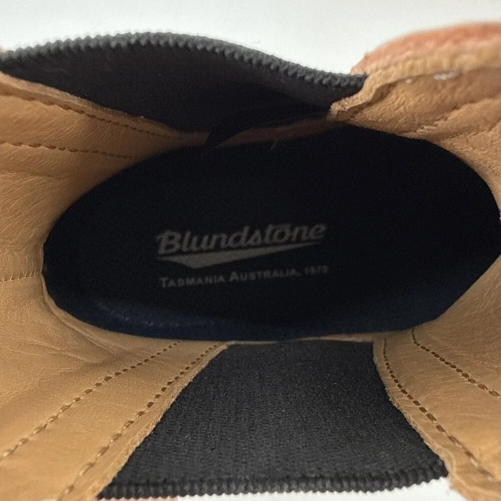 BLUNDSTONE Womens Size US 7 ELASTIC SIDED BOOTS In Pearl New In Box